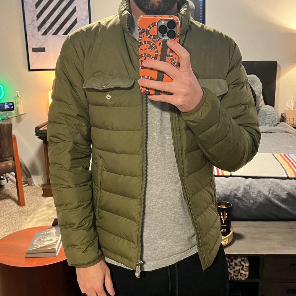 Fjallraven Men’s Greenland Down Puffer Jacket